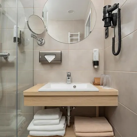 Szálloda Hunguest Flora 4*