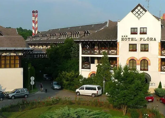 酒店 Hunguest Flora 4*