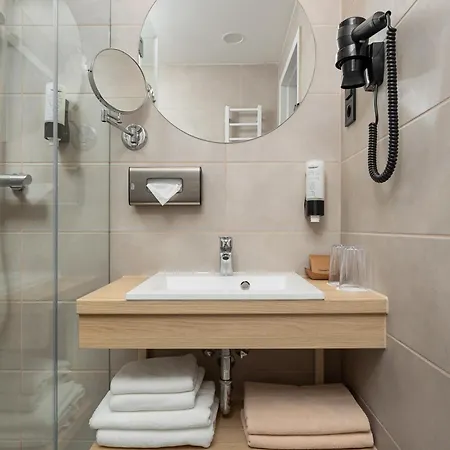 Готель Hunguest Flora 4*