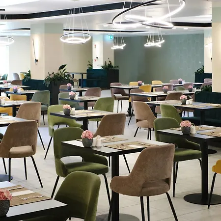 Hotel Hunguest Flora 4*