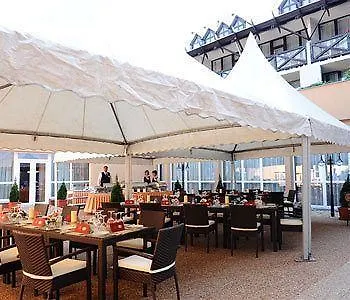 Готель Hunguest Flora 4*