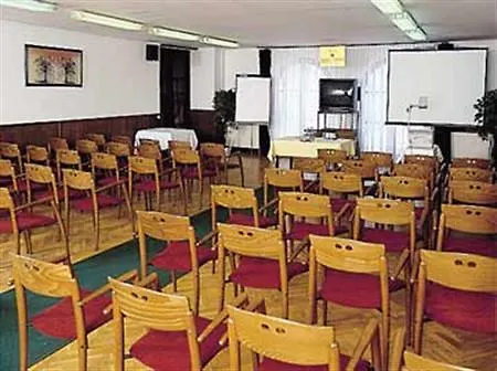 Hunguest Flora Готель