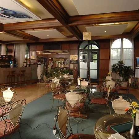 Hunguest Flora 4* Еґер