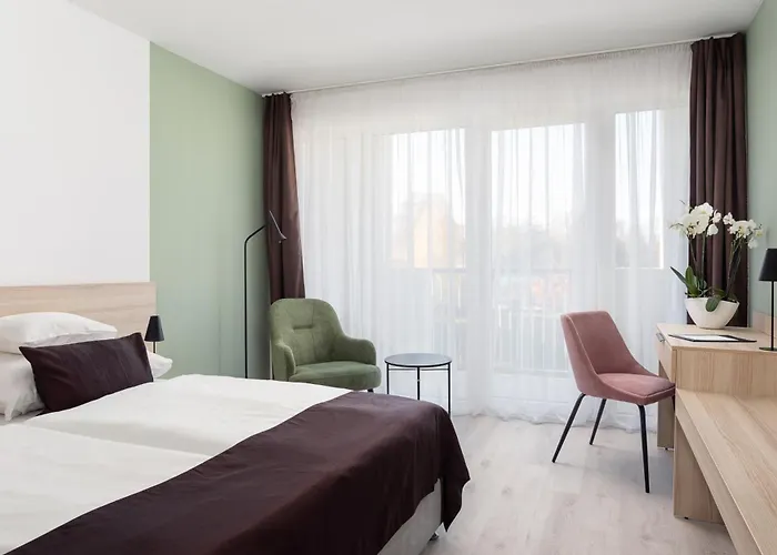 Hunguest Flora Hotel