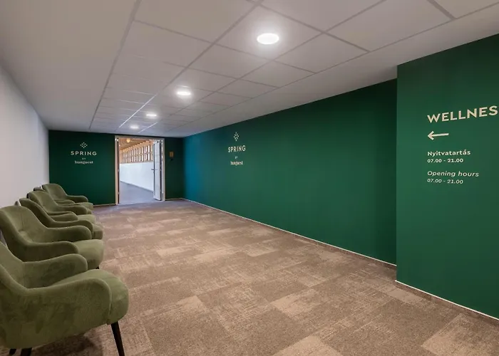 Hunguest Flora Hotel