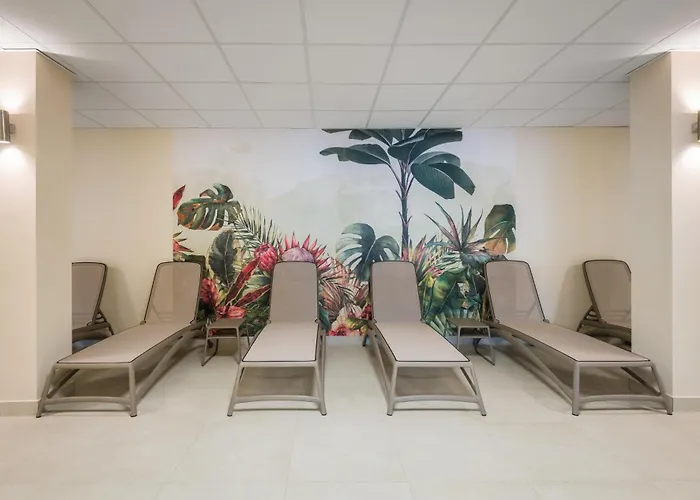 Hunguest Flora Otel 4*