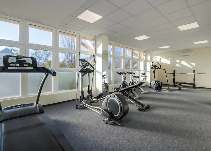 Hunguest Flora Hotel 4*