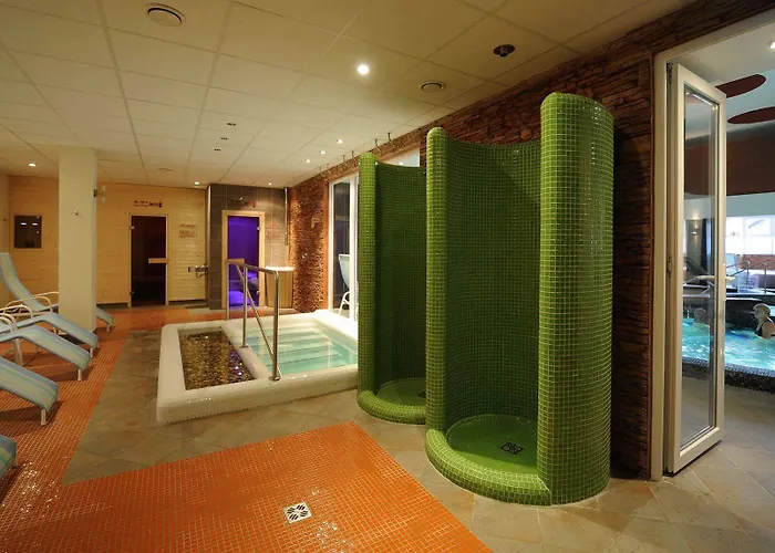 Szálloda Hunguest Flóra Eger