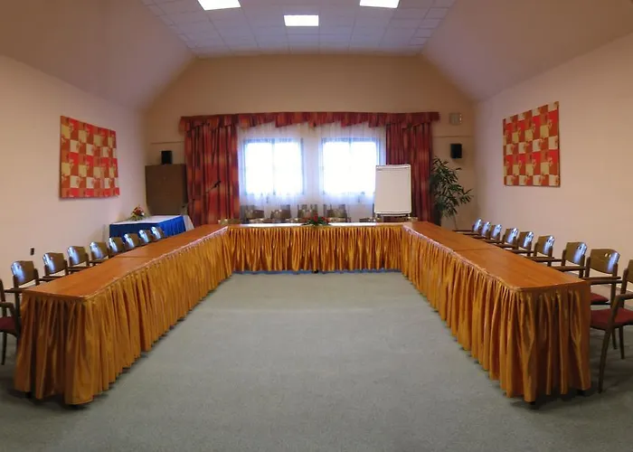 Hunguest Flora Hotel